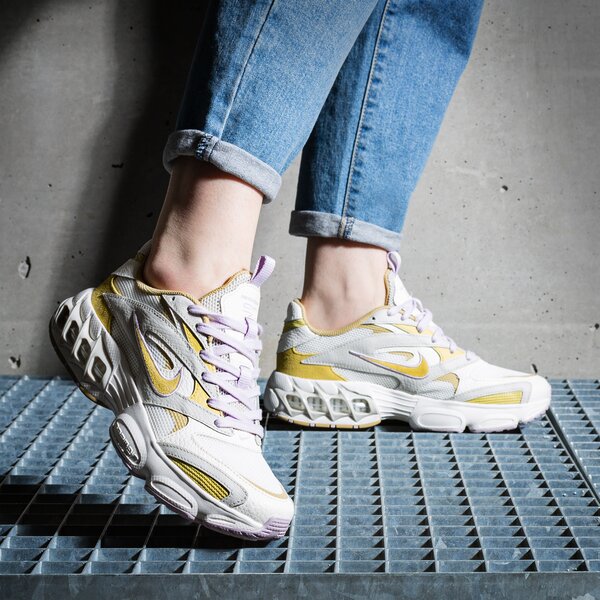 WMNS NIKE ZOOM AIR FIRE (DV6977-100)