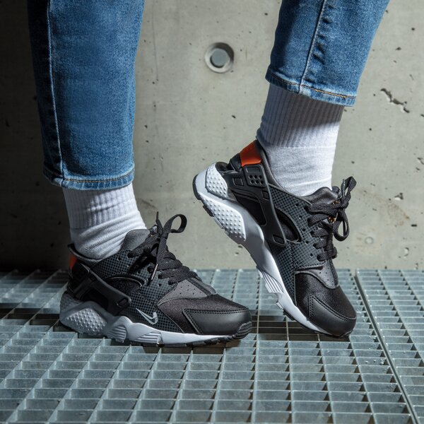 NIKE HUARACHE RUN GS M (DR0173-001)