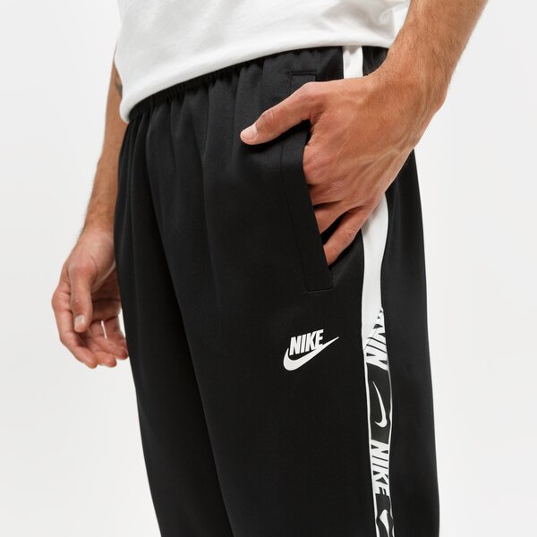 nike swoosh polyknit
