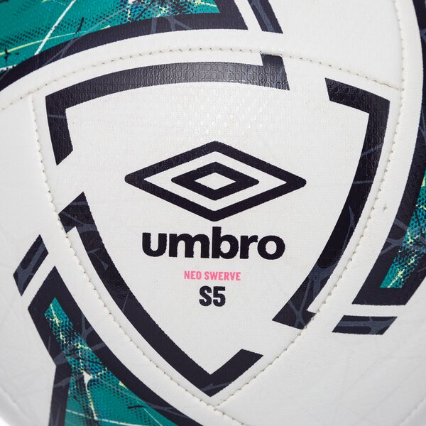 UMBRO PIŁKA NEO SWERVE (21188U-KYP)