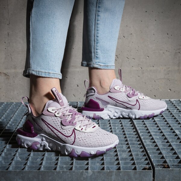 sizeer nike react vision