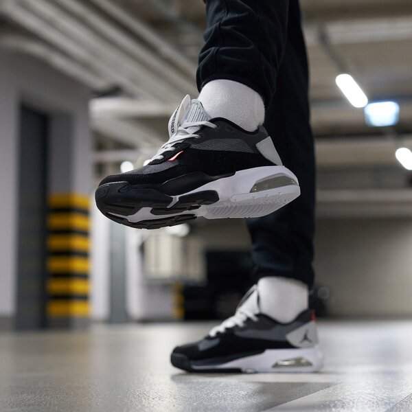 JORDAN AIR 200E (GS) (DM9677-060)