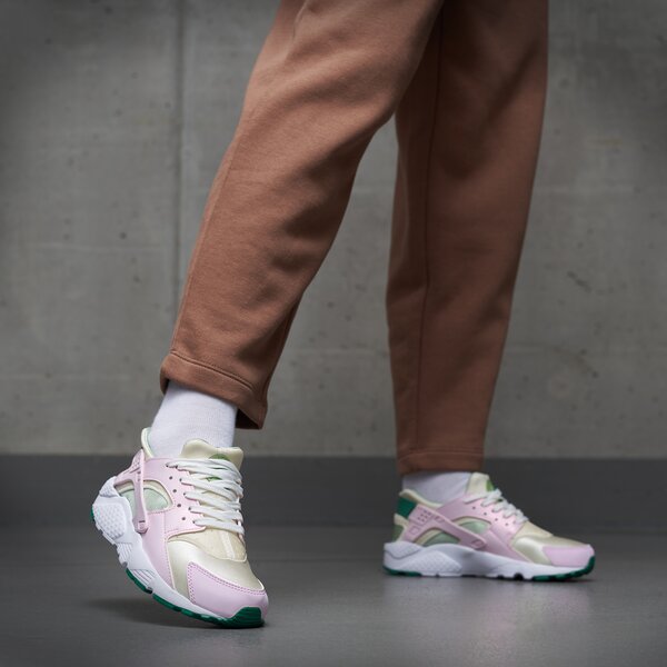 NIKE HUARACHE RUN SE (GS) (DQ0517-600)