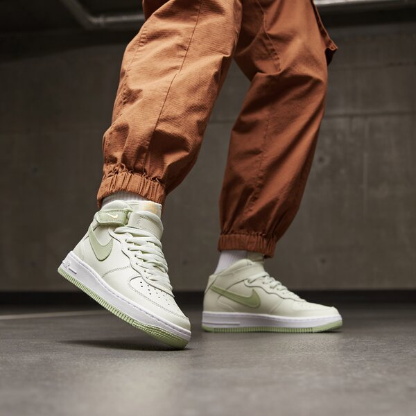 NIKE AIR FORCE 1 MID LE (DH2933-002)